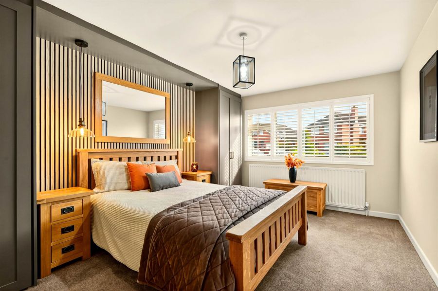 28 Cleland Park Central