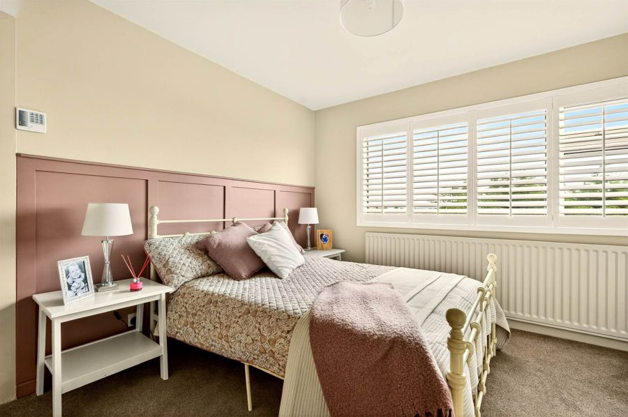 28 Cleland Park Central