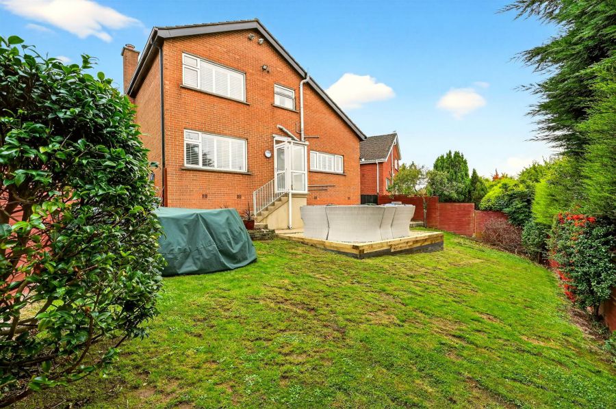 28 Cleland Park Central