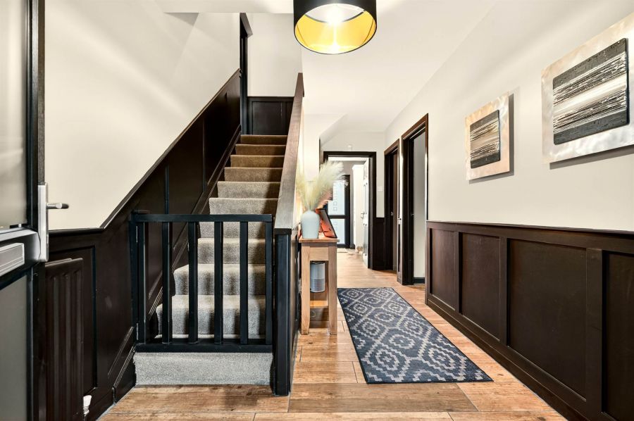 28 Cleland Park Central