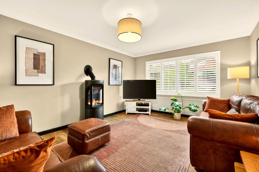 28 Cleland Park Central