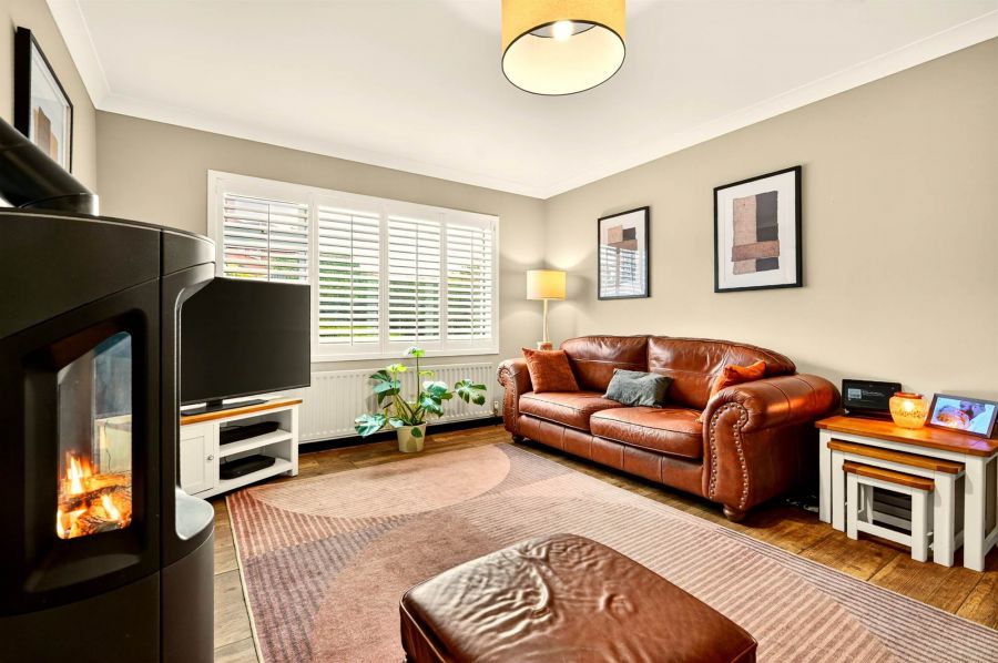 28 Cleland Park Central