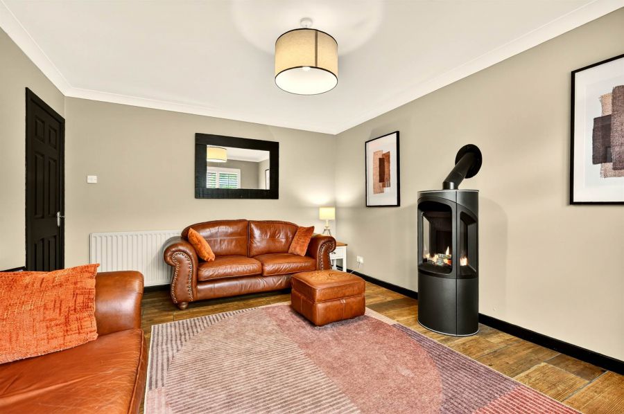 28 Cleland Park Central