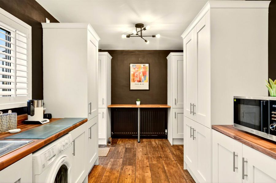 28 Cleland Park Central