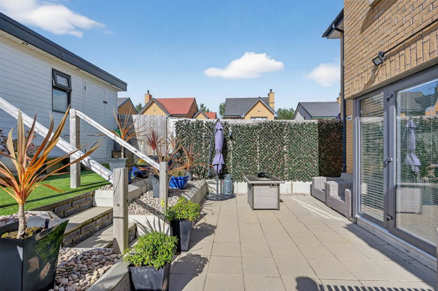 20 Crawfords Farm Grove