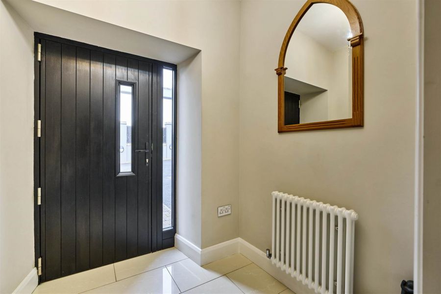 10 Maxwell Lane