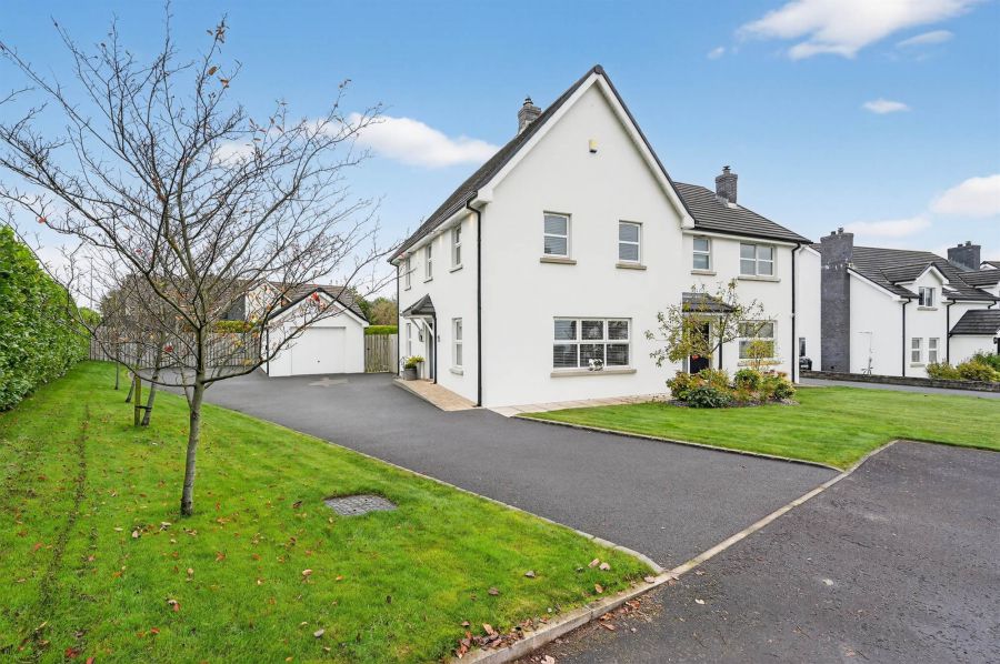 15 Oakwood Park