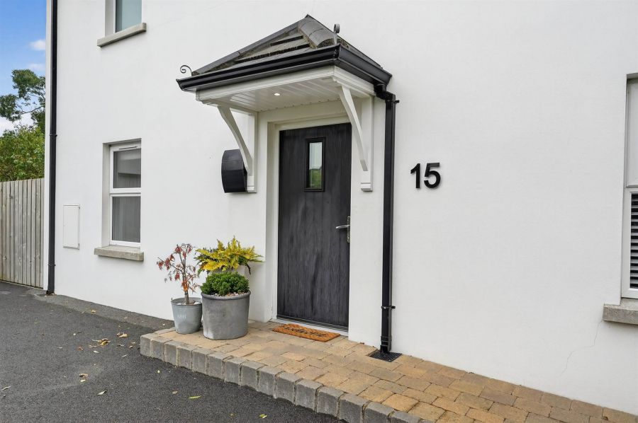 15 Oakwood Park