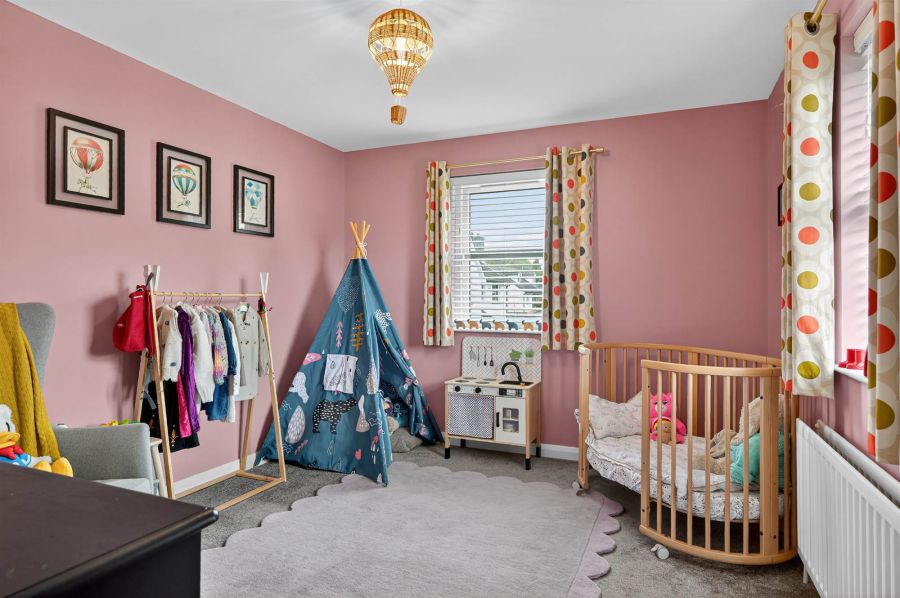 15 Oakwood Park