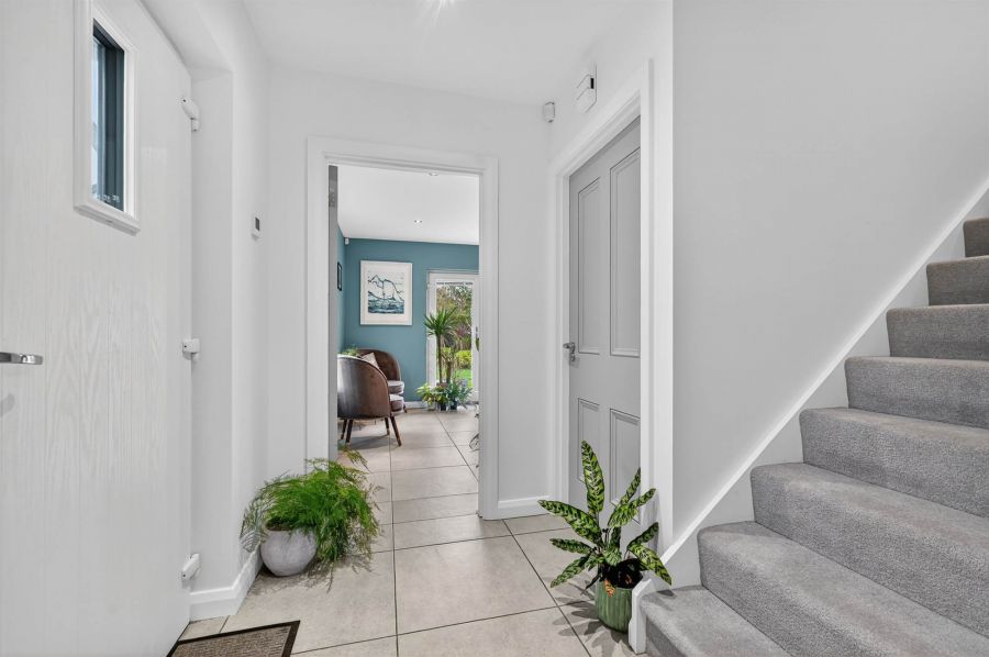15 Oakwood Park