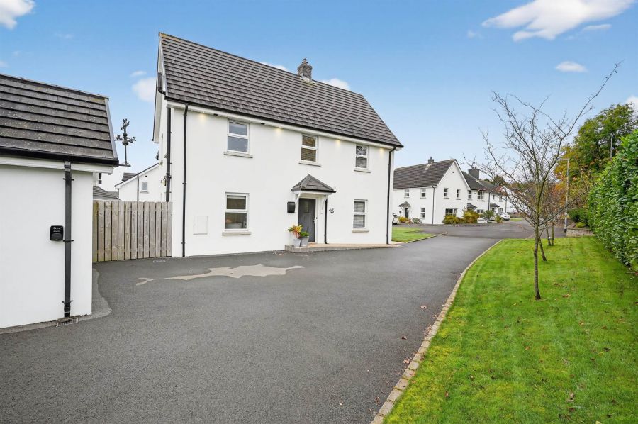 15 Oakwood Park