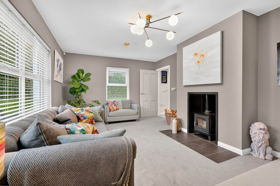 15 Oakwood Park