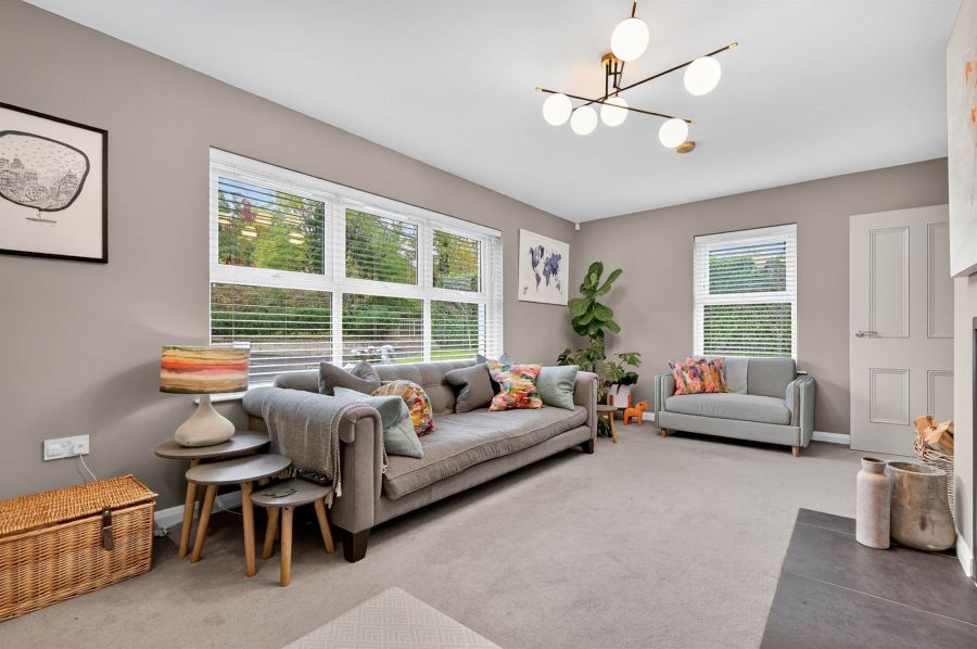 15 Oakwood Park