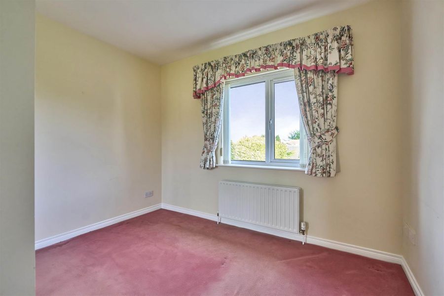 6 The Spires Crescent