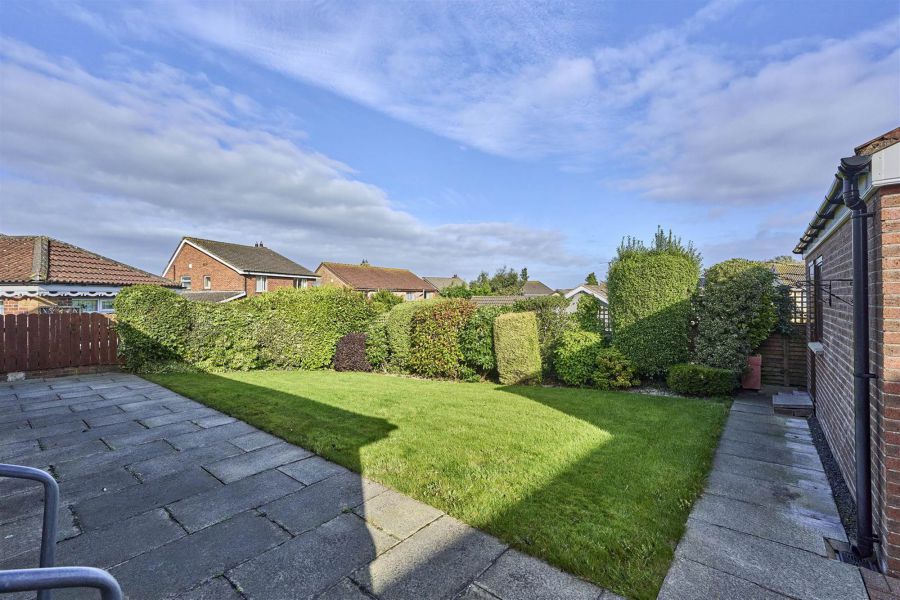 6 The Spires Crescent