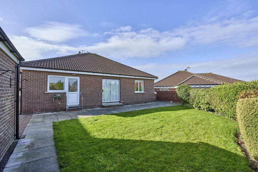 6 The Spires Crescent