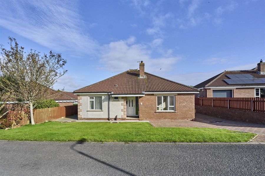 6 The Spires Crescent