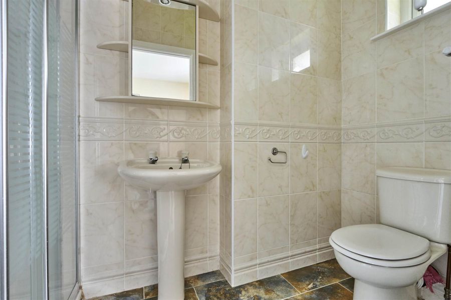 6 The Spires Crescent