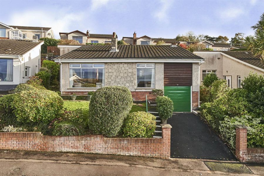 12 Strathleven Park