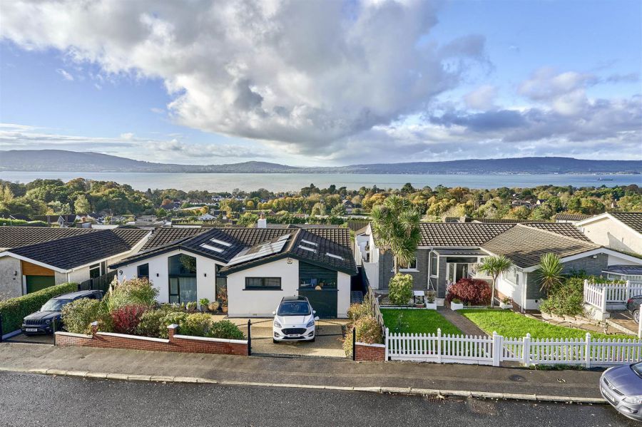 12 Strathleven Park
