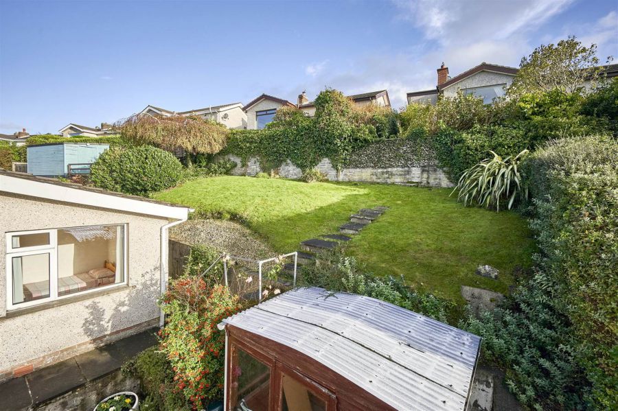 12 Strathleven Park