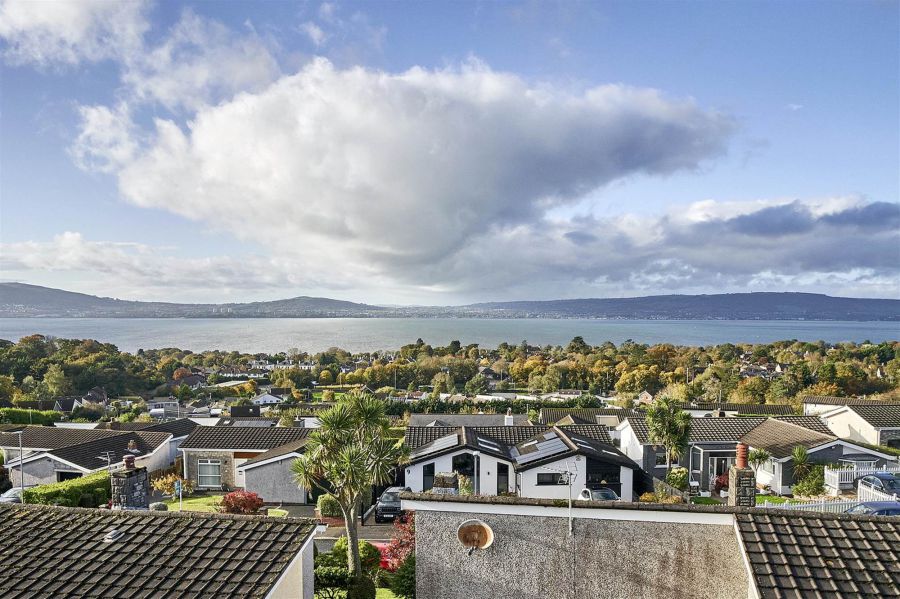 12 Strathleven Park