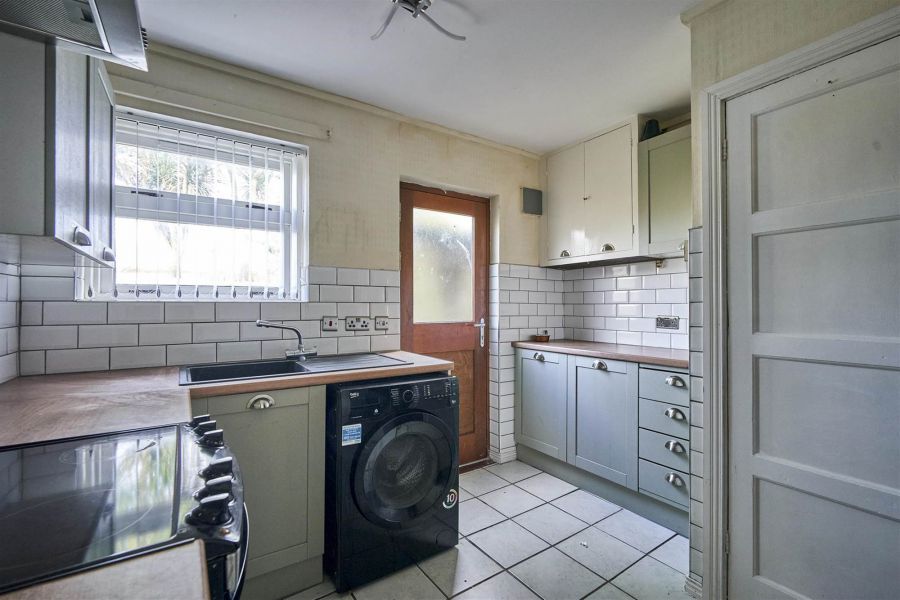 9 Lisbane Drive 9 Lisbane Drive