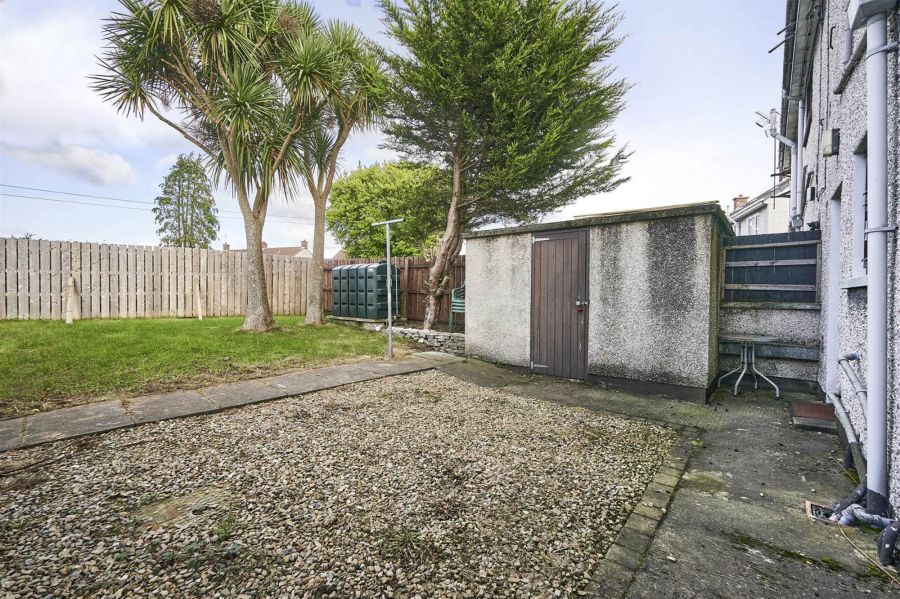 9 Lisbane Drive 9 Lisbane Drive