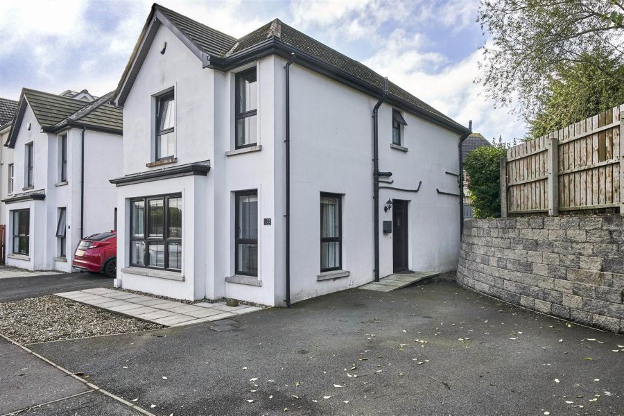 75 Brook Lane