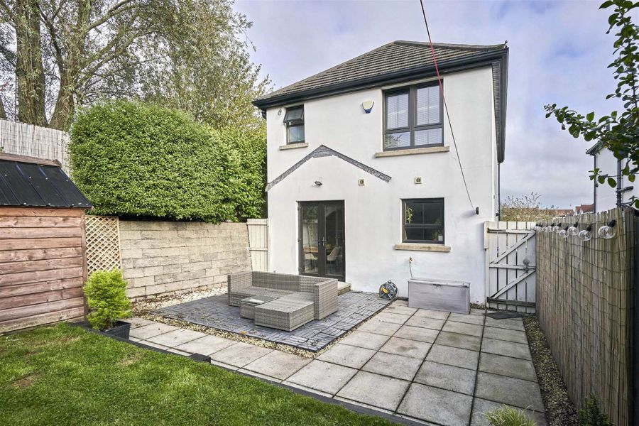 75 Brook Lane