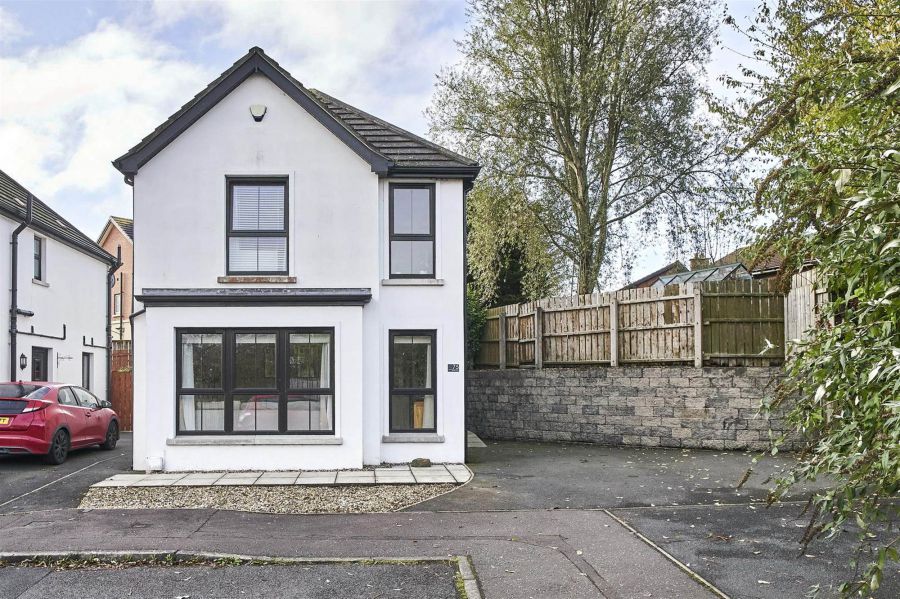75 Brook Lane