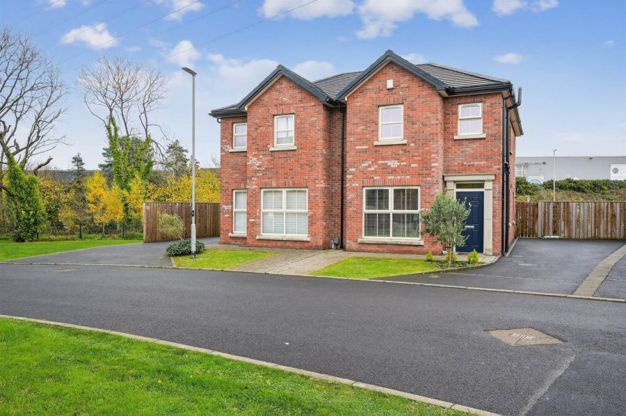 55 Helens Wood Way, Bangor, BT19 1FR