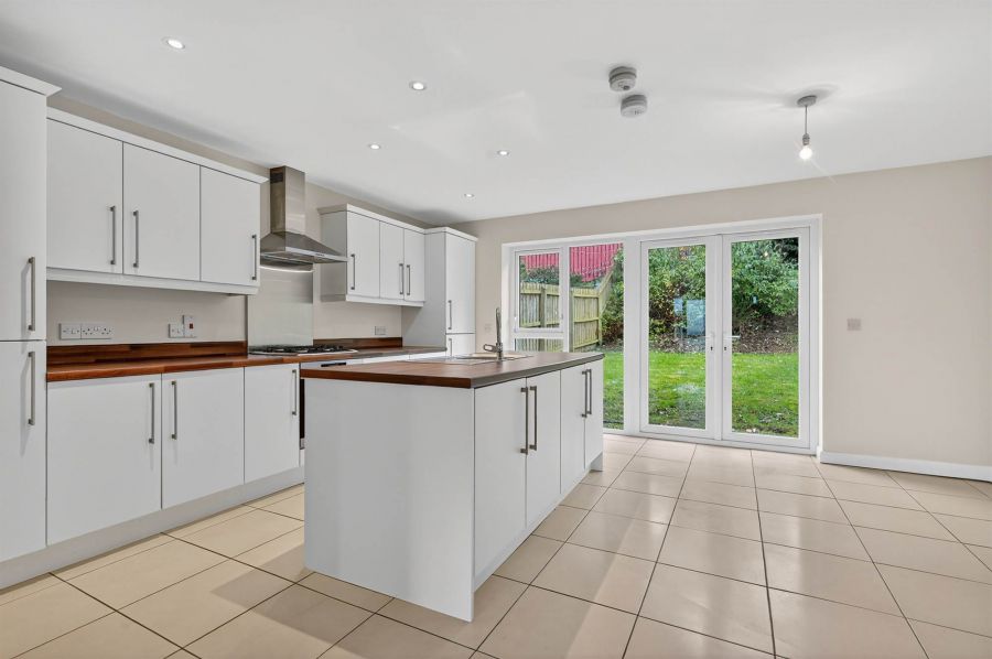 14 Shaftesbury Avenue