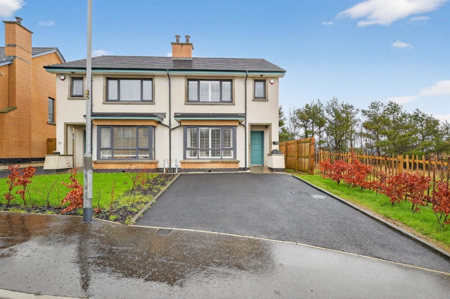 28 Crawfords Farm Grove, Bangor, BT19 1PL
