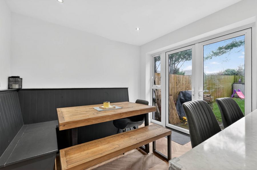 28 Crawfords Farm Grove