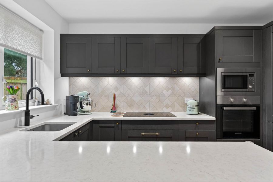 28 Crawfords Farm Grove