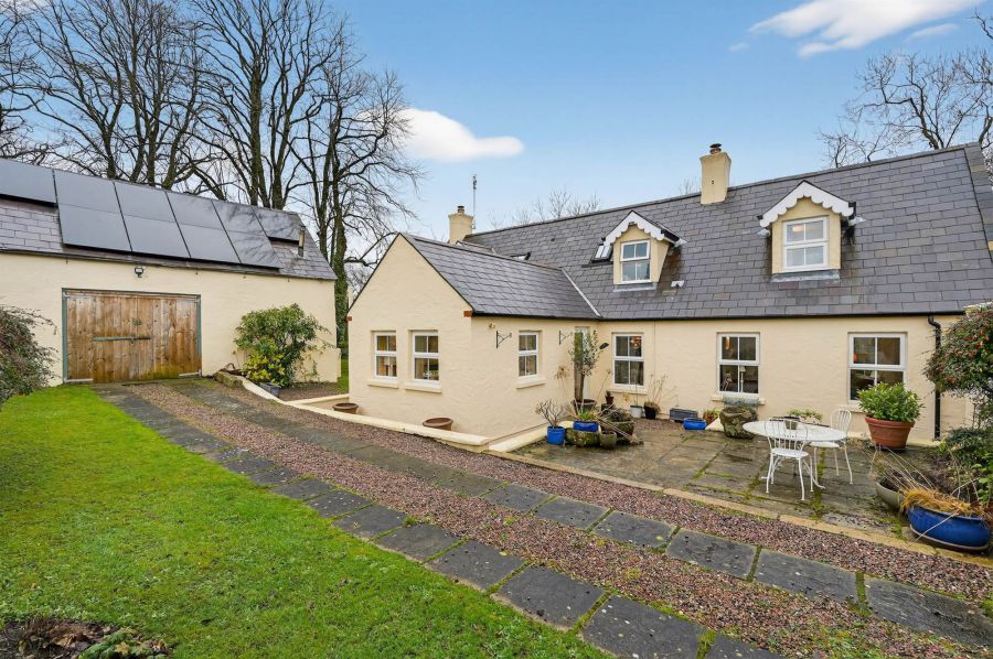 Ballysallagh Cottage, 54 Craigantlet Road
