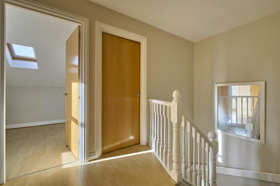 Apt 2, 1 Station Square