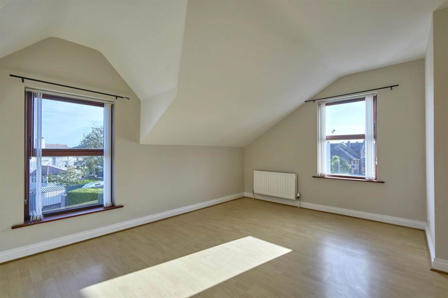 Apt 2, 1 Station Square