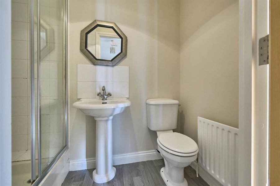 Apt 2, 1 Station Square