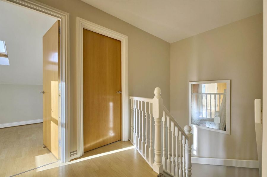 Apt 2, 1 Station Square