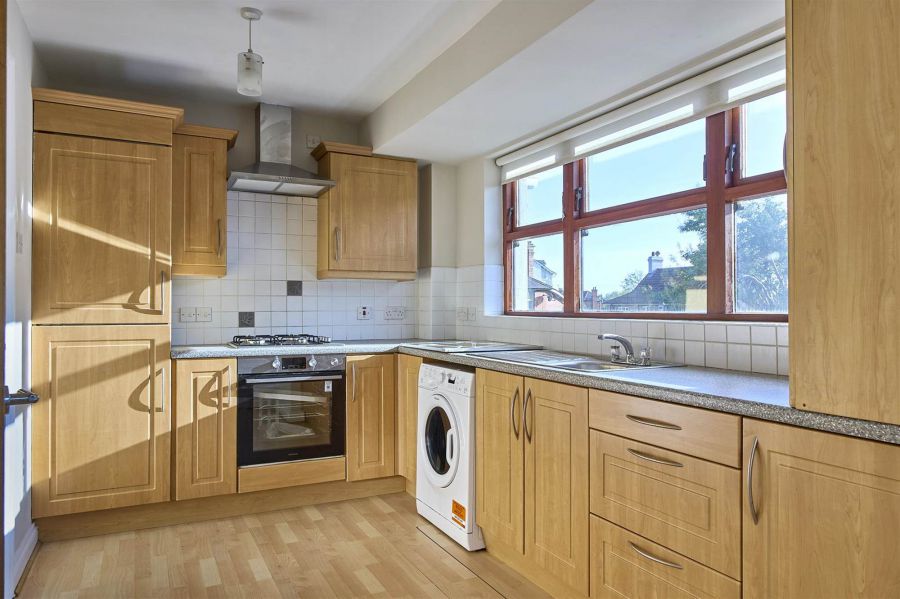 Apt 2, 1 Station Square