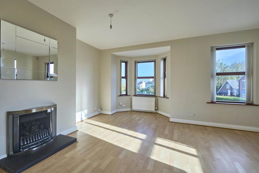 Apt 2, 1 Station Square