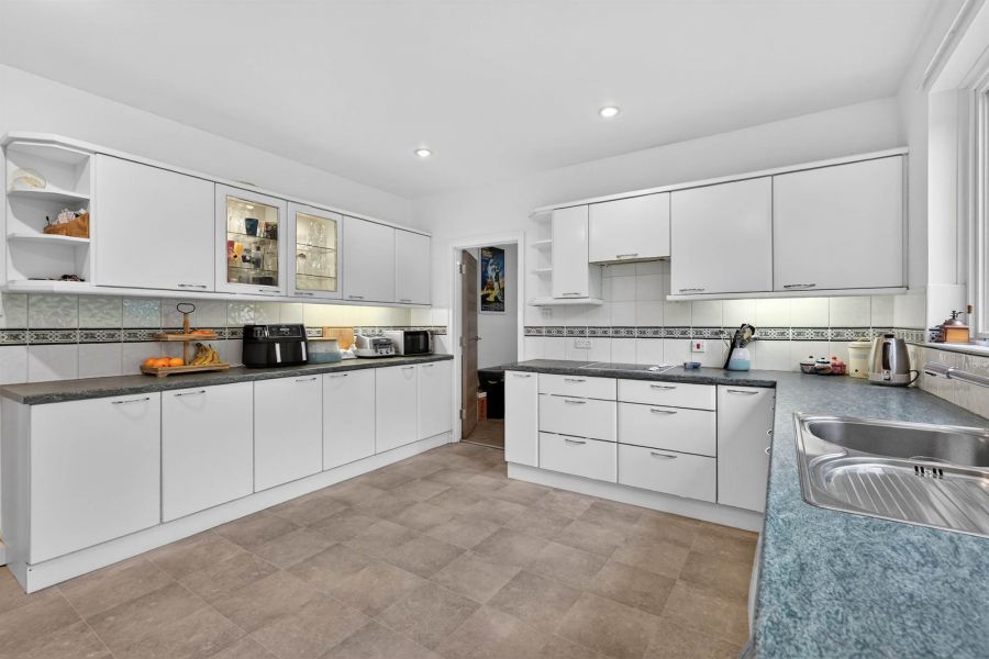 31 Glen Ebor Park