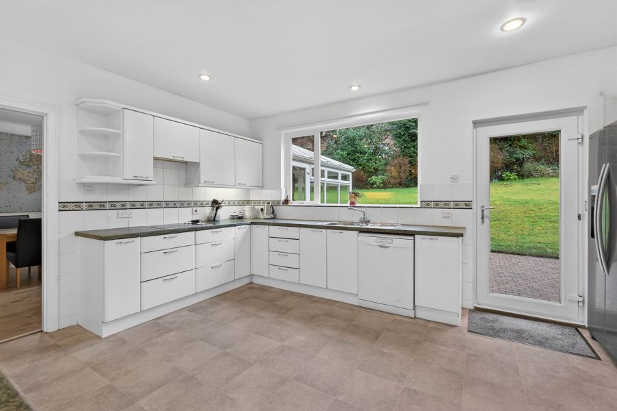 31 Glen Ebor Park