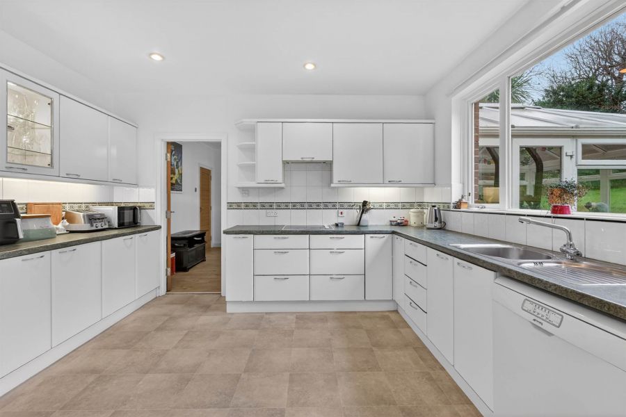 31 Glen Ebor Park