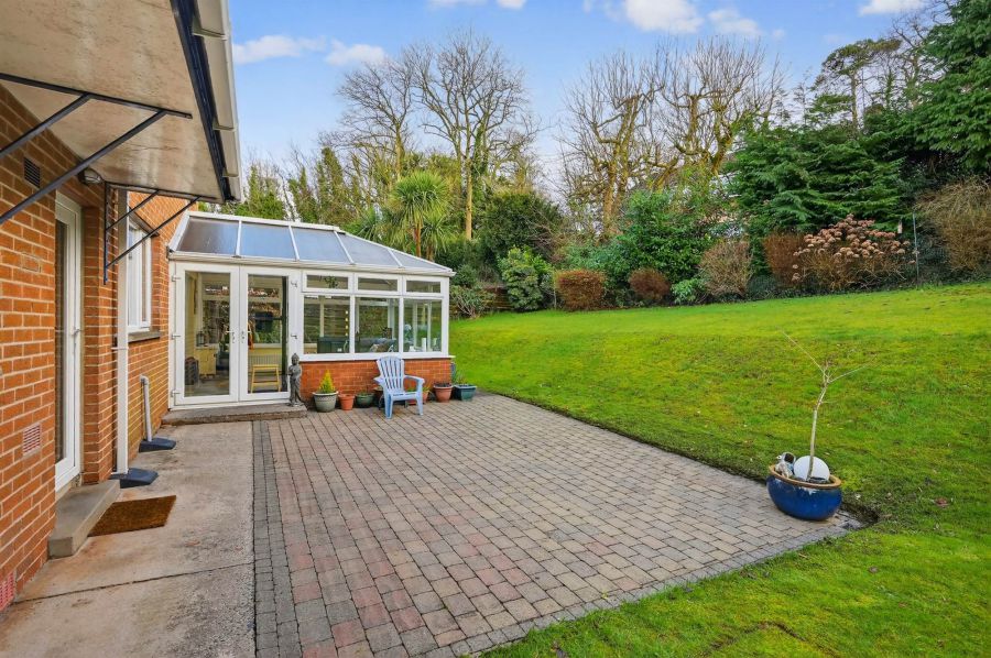31 Glen Ebor Park