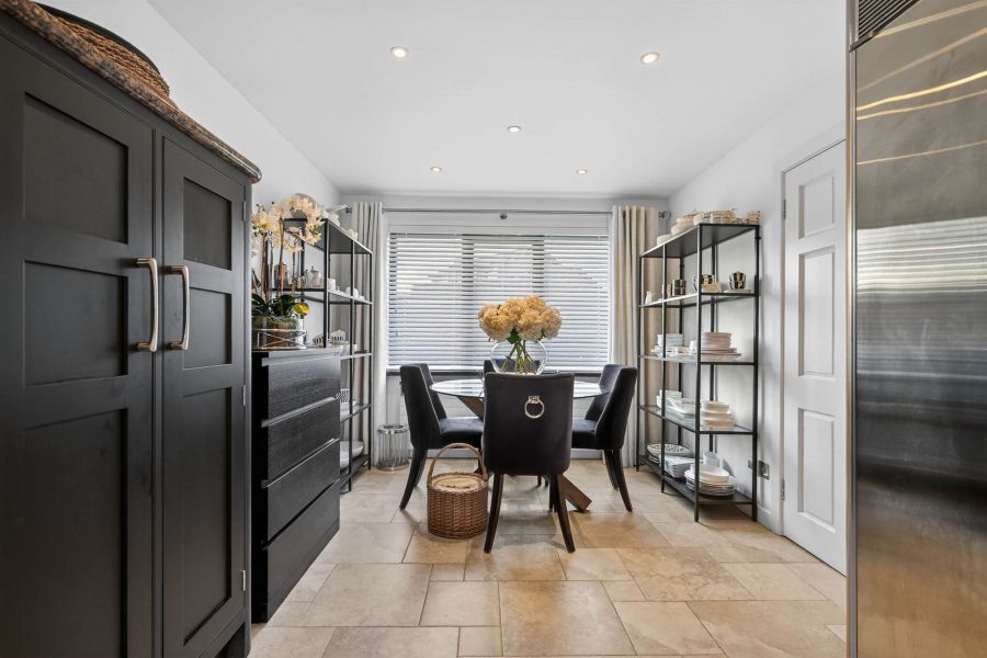 12 Crawfordsburn Park