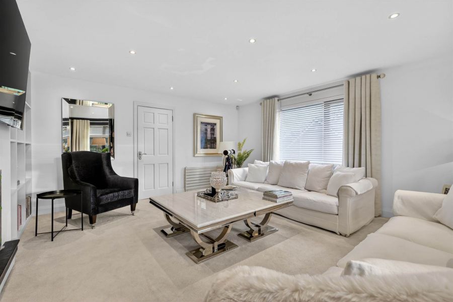 12 Crawfordsburn Park