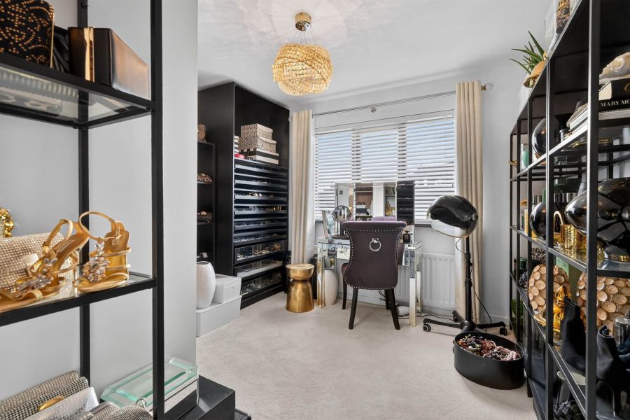 12 Crawfordsburn Park